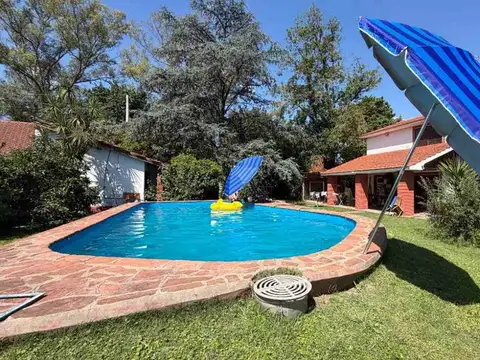 CASA BENAVIDEZ PILETA  PARQUE 3 LOTES