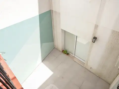 Amplio departamento de 4 ambientes a reciclar apto profesional en Palermo frente al Botánico