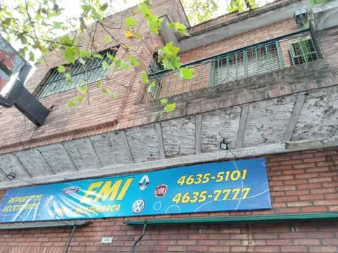 Piso unico en excelente estado