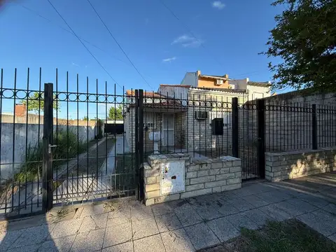 CASA EN VENTA EN PERGAMINO