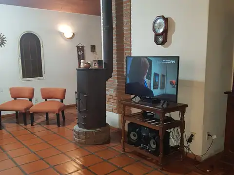 EXCELENTE UBICACION PARQUE LELOIR 