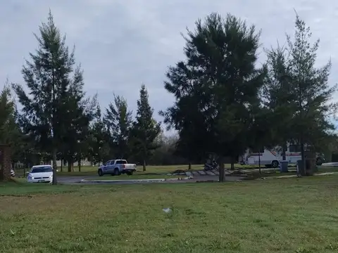 VENTA LOTE AL RIO BARRIO EL NAUDIR - ESCOBAR