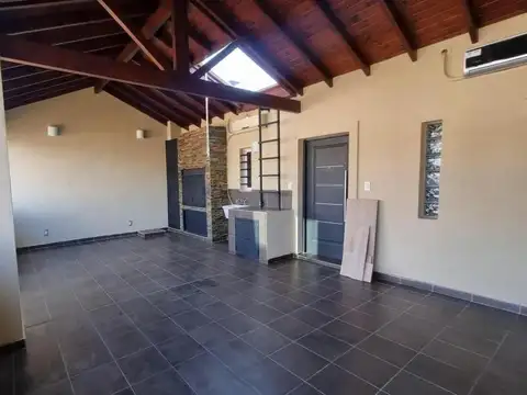 Depto Tipo Casa 4 ambientes con 1 baño