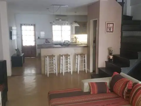 Casa en Venta en Castelar, USD 190.000