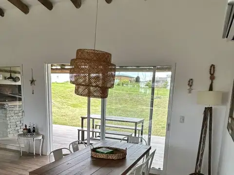 Casa en Alquiler con 1 cochera