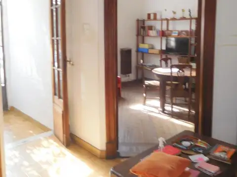 Depto Tipo Casa en Venta 70 años