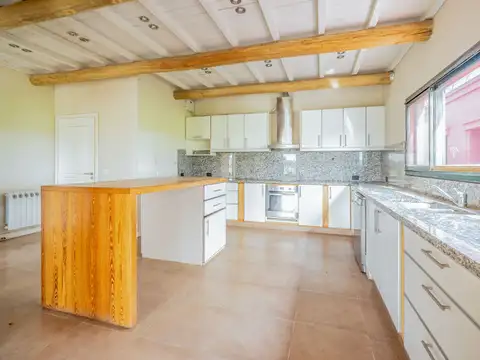 Autopista Acce Acceso Oeste km 72 1 (0), Lujan, Buenos Aires, Argentinaso Oeste 100