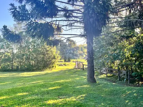 ¡ VENDIDA ! Cabaña en Barrio Mburica, Capilla del Señor