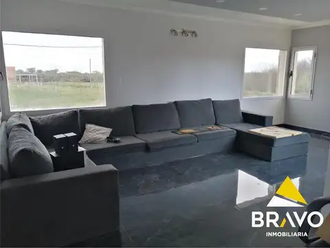 Casa 4 ambientes con 4 baños