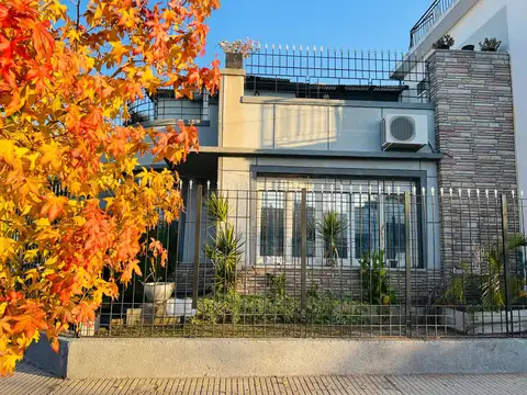 CASA EN VENTA CENTRICA ¡SE ESCUCHAN OFERTAS!