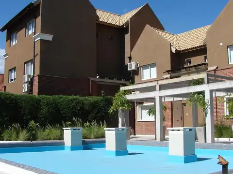 Depto Tipo Casa en Venta de 3 dormitorios