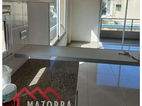 Departamento en Alquiler en Caseros, $ 700.000