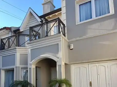 VENTA CASA 5 AMBIENTES HAEDO