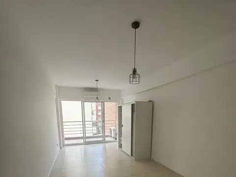 Primera Junta 1500, Piso 4