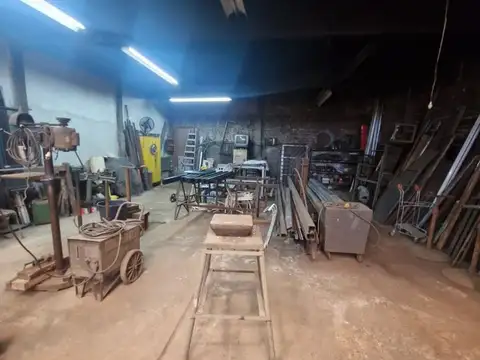 VENTA GALPON EN VALENTIN ALSINA