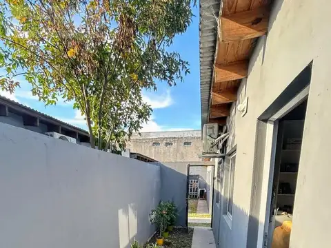Depto Tipo Casa en Venta de 2 ambientes