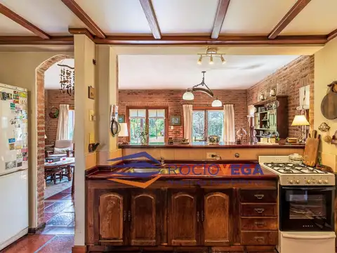 Casa 6 ambientes con 3 baños