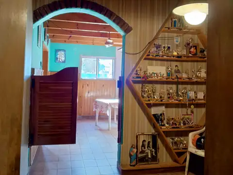 Casa 5 ambientes con 1 baño