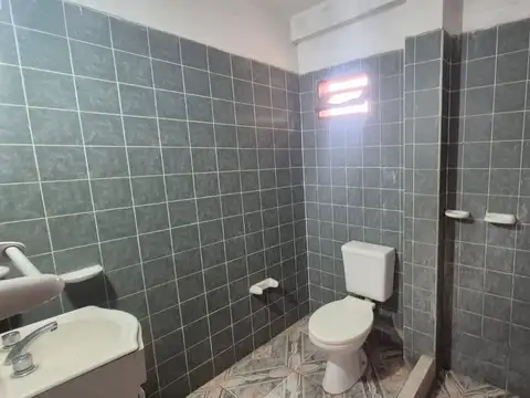 Casa 2 ambientes con 1 baño