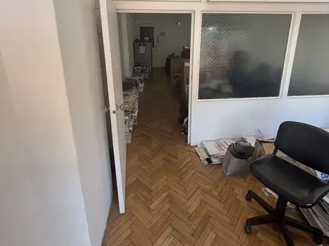 Amplia Oficina en Venta - Zona Tribunales muy Luminosa