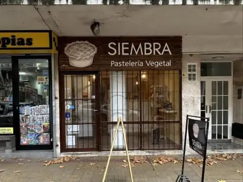 Local en venta en La Plata