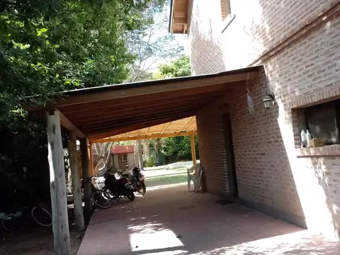 Casa en Alquiler Temporal con 1 cochera