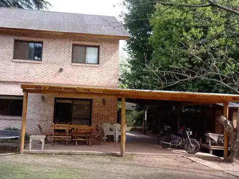 Casa 5 ambientes con 3 baños