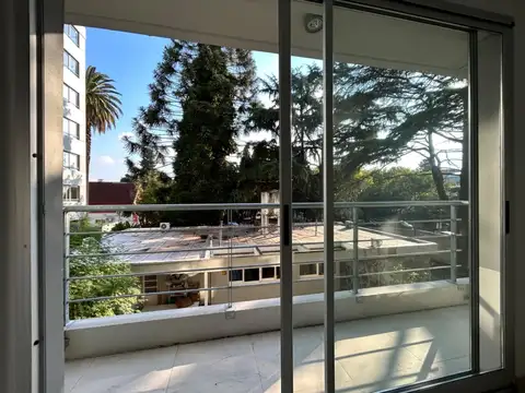 Oficina 3 ambientes con 2 baños