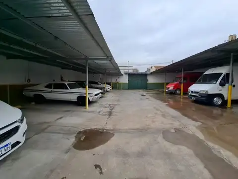VENTA COMPLEJO DE COCHERAS EN BARRIO DON BOSCO