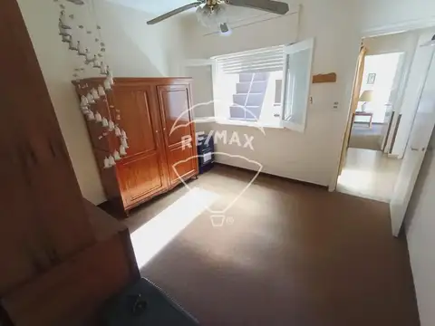 Casa 5 ambientes con 1 baño