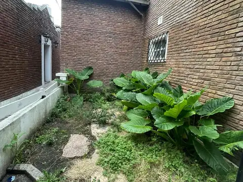 Depto Tipo Casa en Venta 40 años