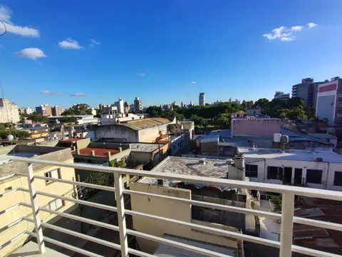 Departamento en Alquiler en Luis Agote, $ 385.000