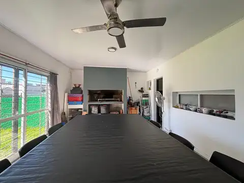 Casa 3 ambientes con 2 baños