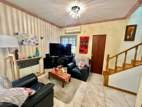 PH tipo casa independiente con cochera