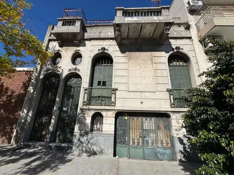 VENTA PH 6 AMB  4 COCHERAS TERRAZA BOEDO