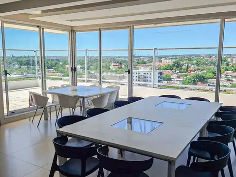 Departamento en Alquiler con 2 cocheras