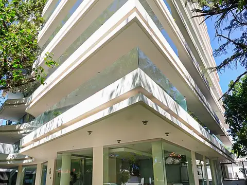 Hipólito Yrigoyen 100