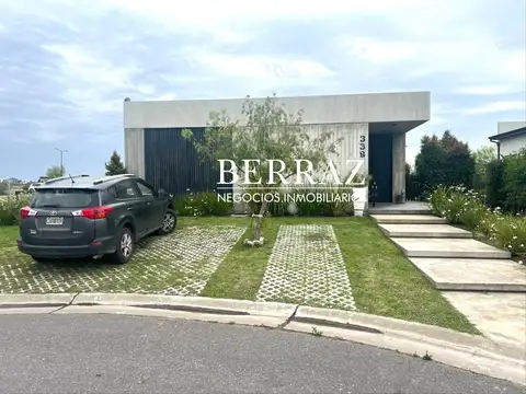 Casa Alquiler Temporario 3 Dormitorios Barrio San Sebastian Lote de 800 m2 Escobar