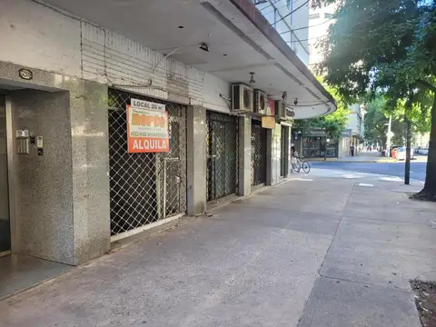 Local en Alquiler en Villa Urquiza, $ 800.000