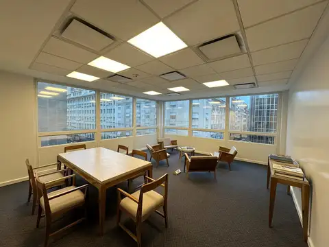 Oficina en Alquiler al Este