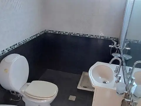 Depto Tipo Casa 2 ambientes con 1 baño