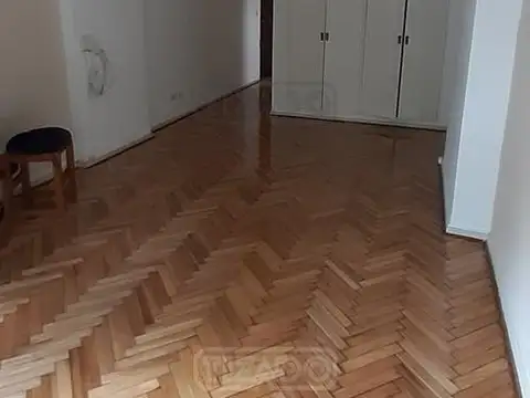 Av. del Libertador 2400