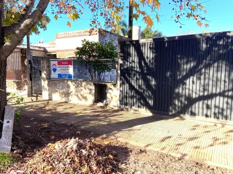 VENTA CASA EN EL CENTRO DE MORENO