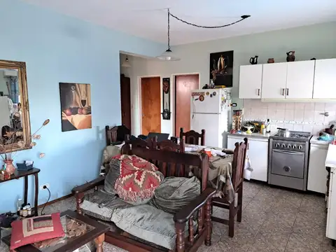Depto Tipo Casa en Venta 40 años