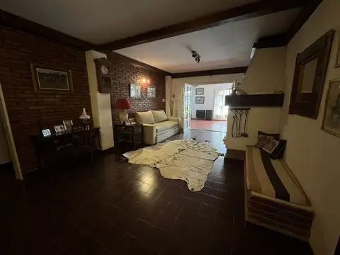 SE ALQUILA CASA DE CAMPO - LA PLATA