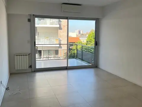 hermoso departamento 2 ambientes en venta Tigre centro