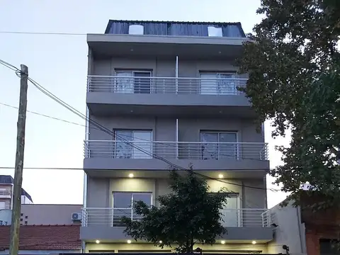 Excelente Dpto 2 amb próximo a centro comercial!