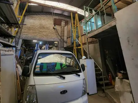 Galpon en Venta 10  mts Frente