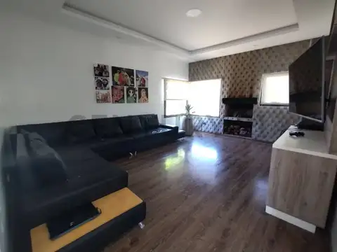 Casa 6 ambientes con 3 baños