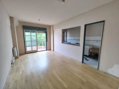 Donato Alvarez al 700